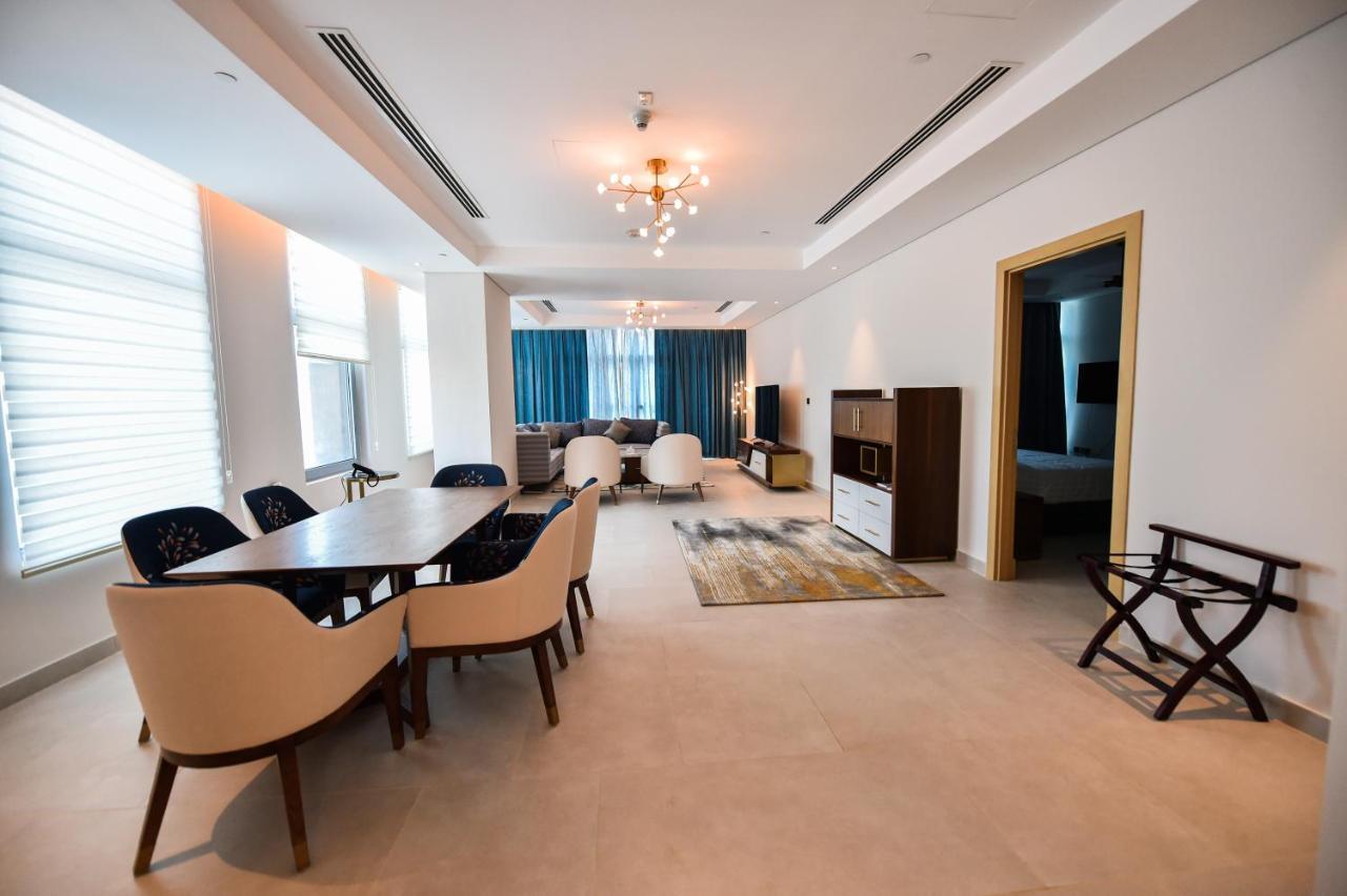 Waterfront Hotel Apartment Lusail Luaran gambar A suite at the hotel