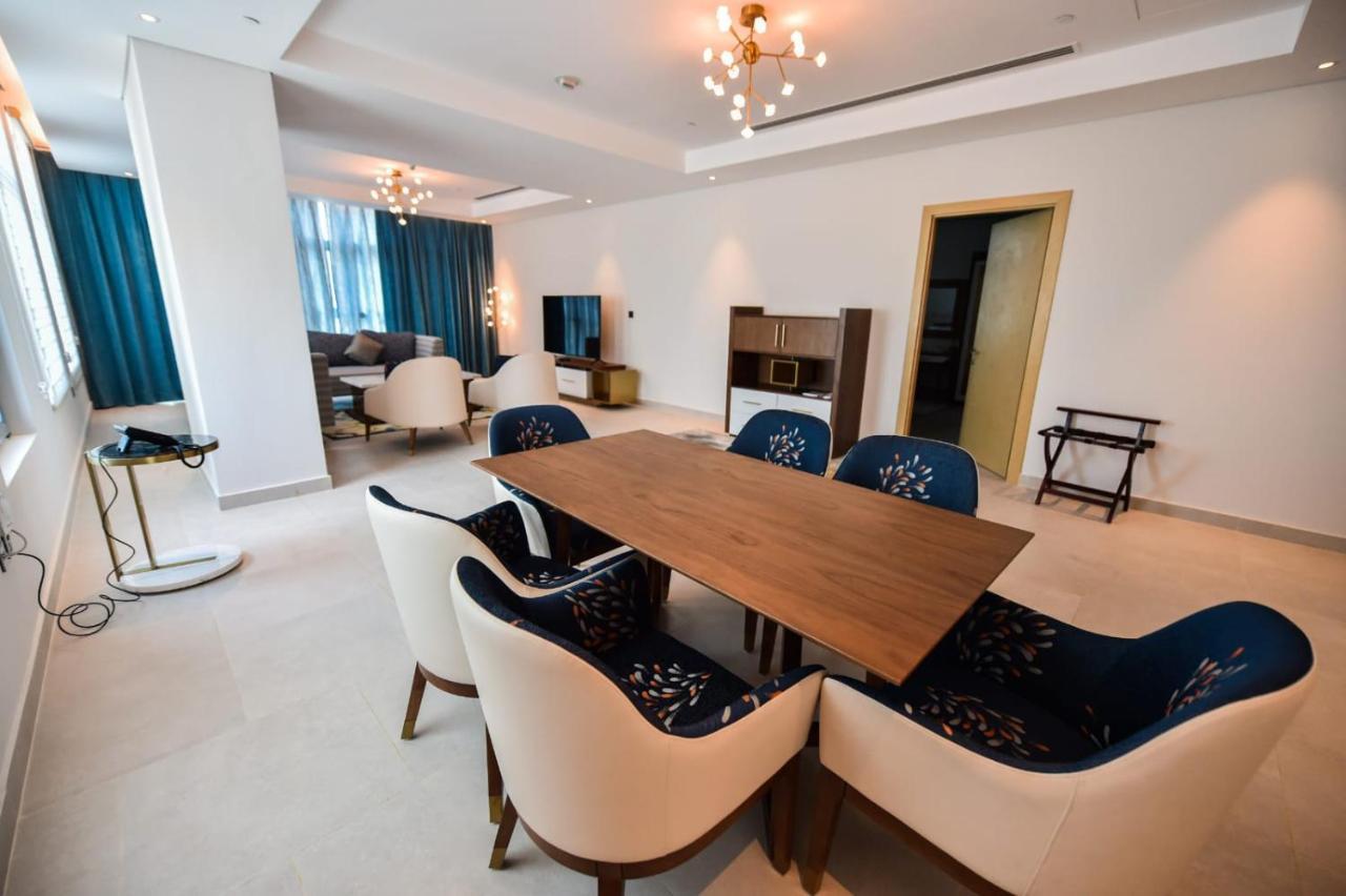 Waterfront Hotel Apartment Lusail Luaran gambar A suite at the hotel