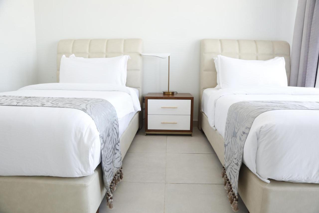 Waterfront Hotel Apartment Lusail Luaran gambar Two beds